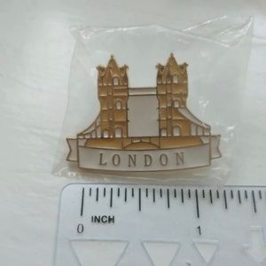 Burberry pin